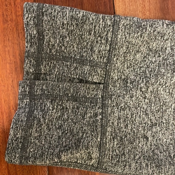 Grey and white crop leggings - Picture 4 of 4